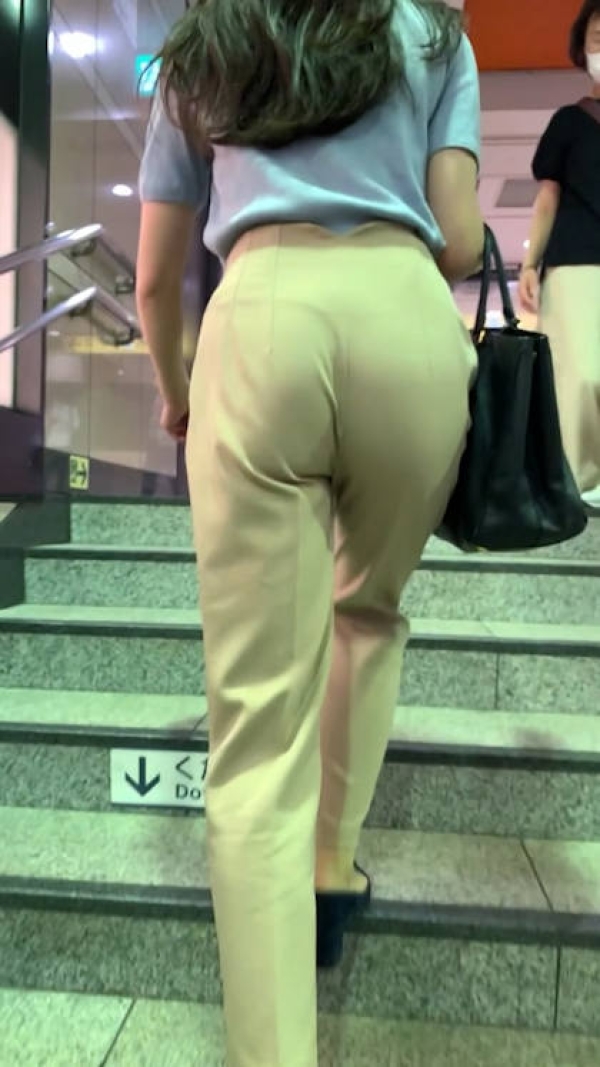 パンツOLのお尻エロ過ぎだろ画像 80 パンツOLのお尻エロ過ぎだろ画像 79 img 69c9d56c82a48