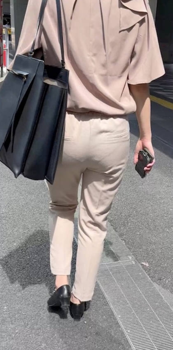 パンツOLのお尻エロ過ぎだろ画像 88 パンツOLのお尻エロ過ぎだろ画像 87 img 69c9d56f4088d
