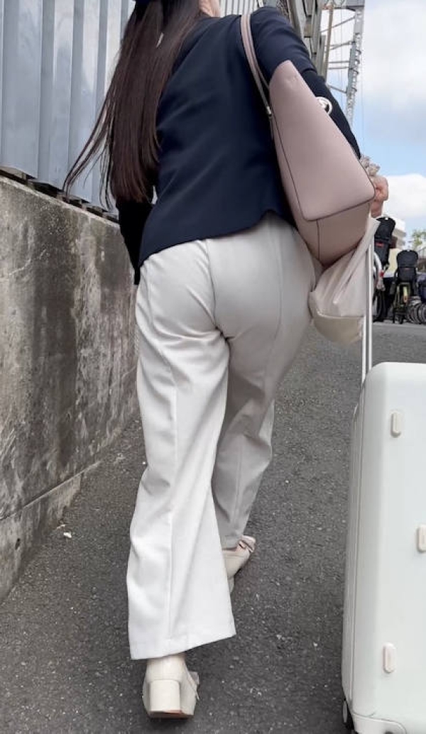 パンツOLのお尻エロ過ぎだろ画像 116 パンツOLのお尻エロ過ぎだろ画像 115 img 69c9d57898f41