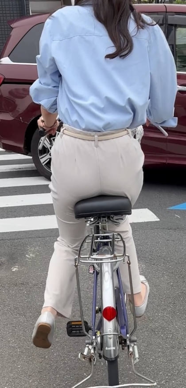 パンツOLのお尻エロ過ぎだろ画像 120 パンツOLのお尻エロ過ぎだろ画像 119 img 69c9d579f0dd7