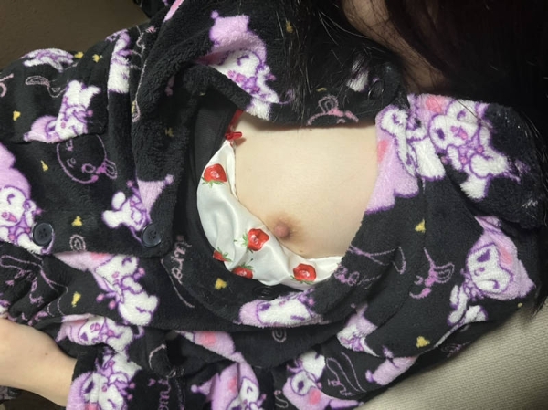 家庭内寝転びおっぱいエロ画像 76 家庭内寝転びおっぱいエロ画像 75 img 69cb26d0a6c03