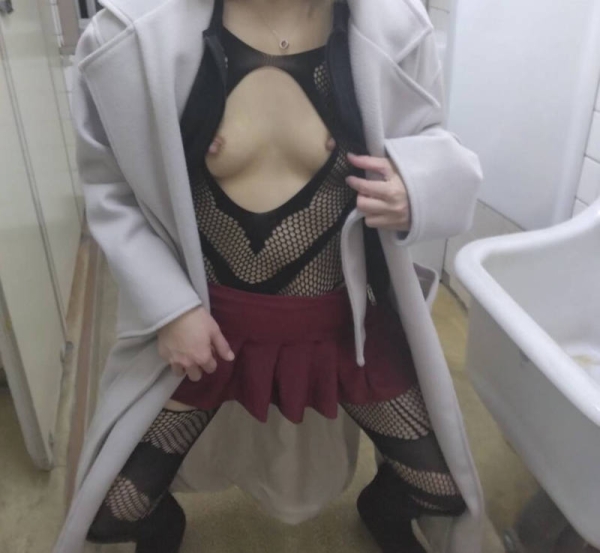 露出用ランジェリーのエロ画像 30 露出用ランジェリーのエロ画像 29 img 69d115992d6de