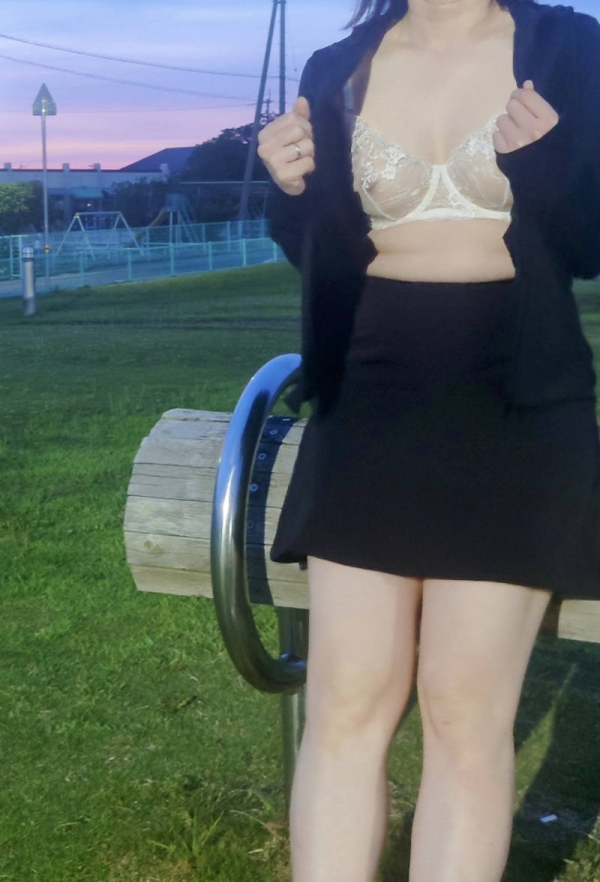 露出用ランジェリーのエロ画像 36 露出用ランジェリーのエロ画像 35 img 69d1159b58fe3