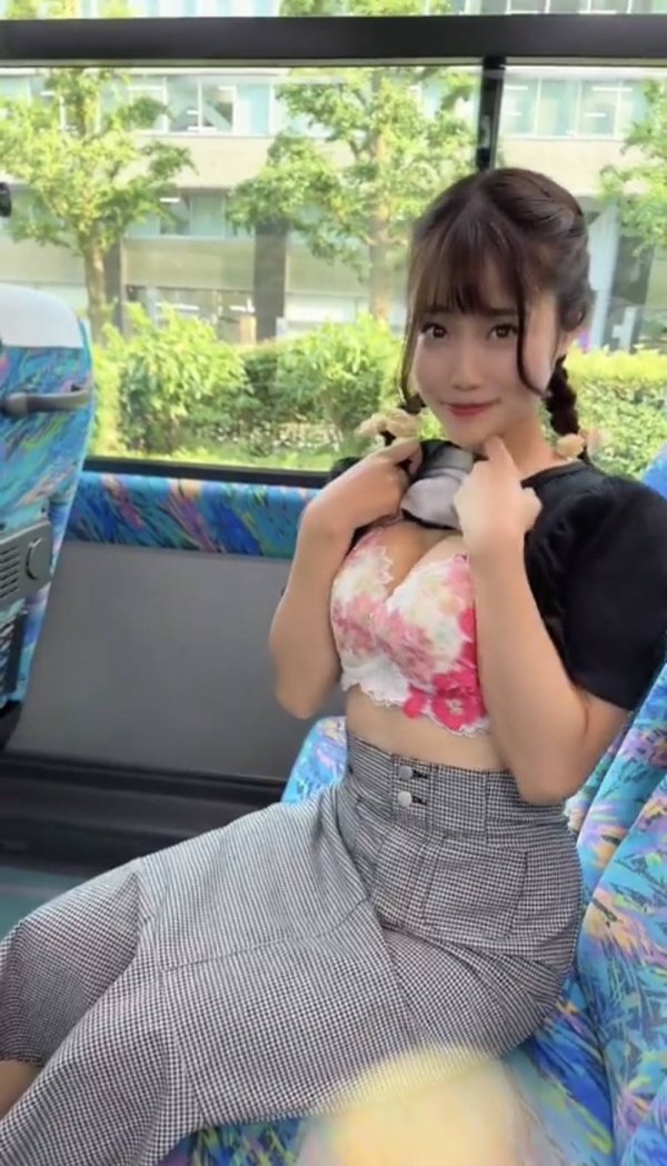 露出用ランジェリーのエロ画像 54 露出用ランジェリーのエロ画像 53 img 69d115a226fcd