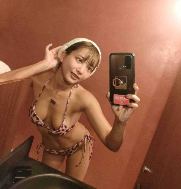 自撮り水着女子で抜くエロ画像 100連発 86 自撮り水着女子で抜くエロ画像 100連発 85 img 69d1da98e7895