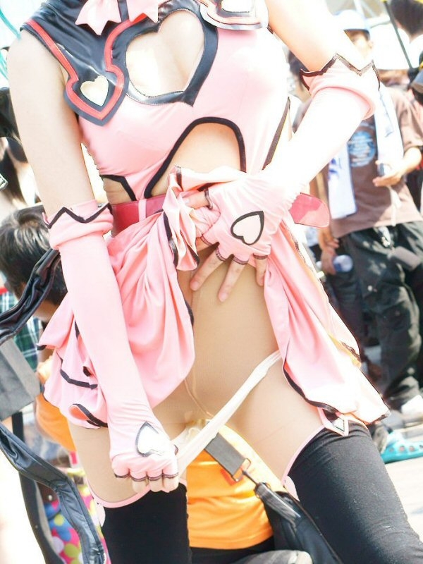 パンスト越しにおぱんつ見えてるコスプレイヤーさんのエロ画像! 152 パンスト越しにおぱんつ見えてるコスプレイヤーさんのエロ画像! 151 img 69da17d4b5fcf