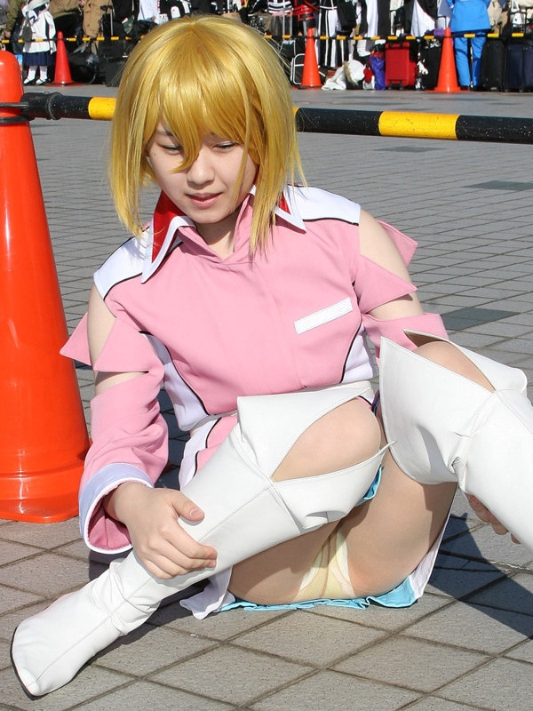 パンスト越しにおぱんつ見えてるコスプレイヤーさんのエロ画像! 184 パンスト越しにおぱんつ見えてるコスプレイヤーさんのエロ画像! 183 img 69da17d6d6b2f