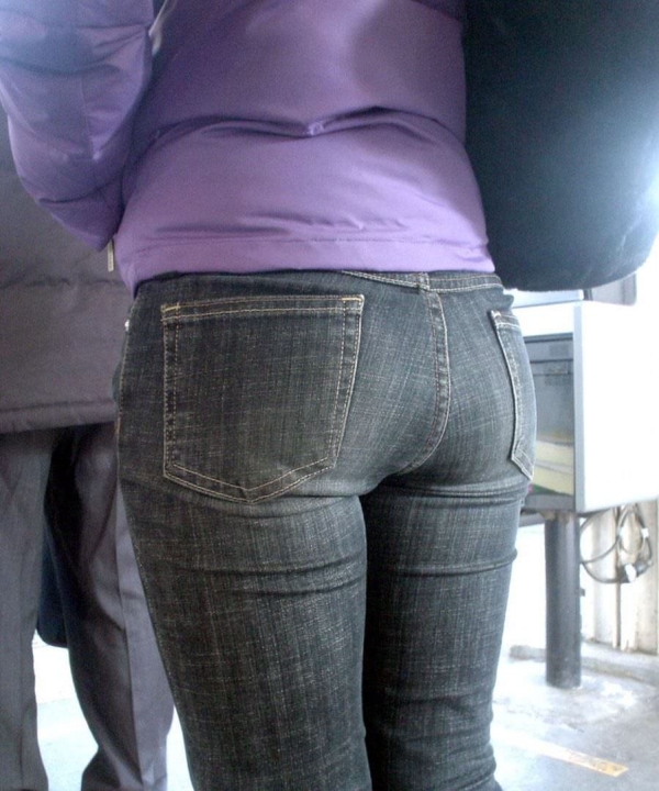 デニムの生地に浮かび上がるお尻の街撮りエロ画像 | 素人エロ画像やったる夫 58 デニムの生地に浮かび上がるお尻の街撮りエロ画像 | 素人エロ画像やったる夫 57 img 69db694e0857d
