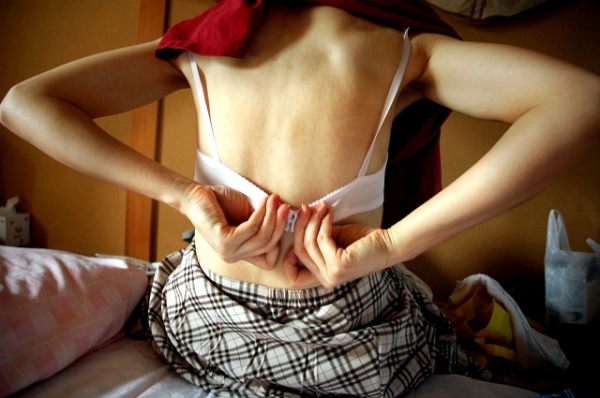 ブラジャーを脱ぎ掛けてるおばちゃんのエロ画像!これからセックスですか? 140 ブラジャーを脱ぎ掛けてるおばちゃんのエロ画像!これからセックスですか? 139 img 6a197be71d7a1