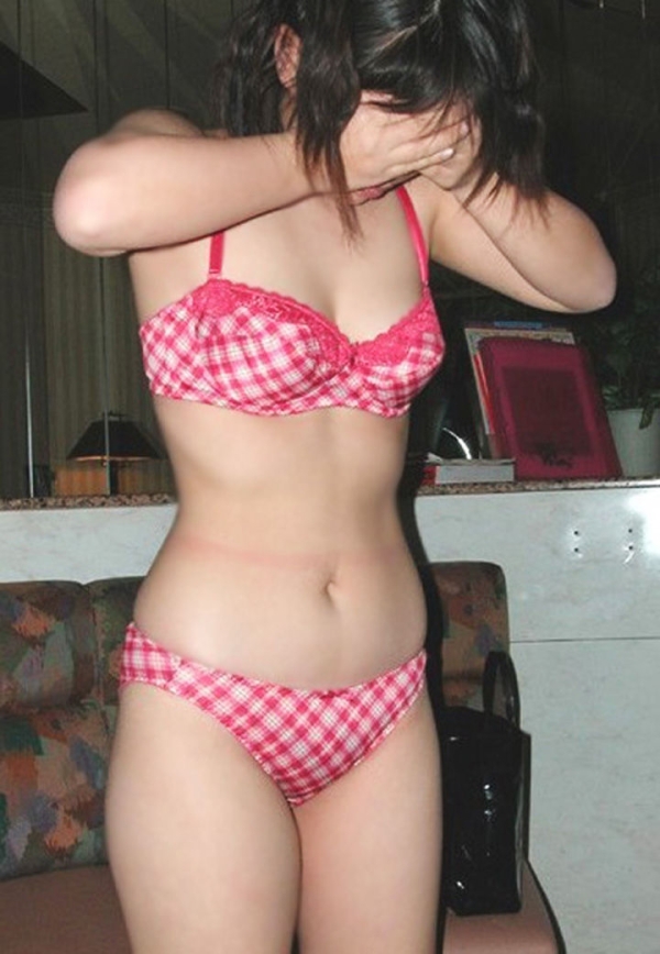ブラジャーとパンツの柄をちゃんと揃えてる女の子のエロ画像! 118 ブラジャーとパンツの柄をちゃんと揃えてる女の子のエロ画像! 117 img 6a1d7088cd18f