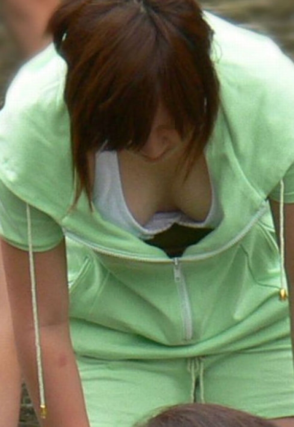 若めなお母さんのパンチラ画像!意外とエッチなの穿いてるなw 110 若めなお母さんのパンチラ画像!意外とエッチなの穿いてるなw 109 img 6a23ec6aa61c6
