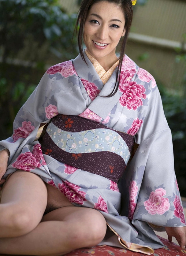 【和服エロ画像】着物や浴衣を半脱ぎ状態で露出していく柔肌のエロさったら…(260枚)※06/07追加 | エロ画像ギャラリー 846 【和服エロ画像】着物や浴衣を半脱ぎ状態で露出していく柔肌のエロさったら…(260枚)※06/07追加 | エロ画像ギャラリー 845 img 6a2591cfcf621