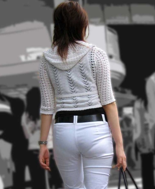 ピチピチのズボンを穿いてパンツ透けてる女の子のエロ画像! 240 ピチピチのズボンを穿いてパンツ透けてる女の子のエロ画像! 239 img 6a31379a057a1