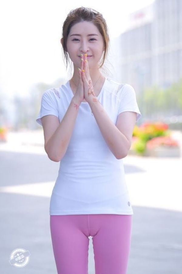 パンツやスパッツを穿いてもマ○コの形がクッキリ浮き出るマンスジ美女たち | エロ画像が見たいんだ! 148 パンツやスパッツを穿いてもマ○コの形がクッキリ浮き出るマンスジ美女たち | エロ画像が見たいんだ! 147 img 6a33f6189c5b0