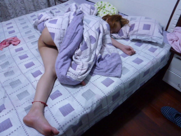 就寝中の女の子のお尻をこっそり撮影したエロ画像!パンツ下げちゃおうかなw 170 就寝中の女の子のお尻をこっそり撮影したエロ画像!パンツ下げちゃおうかなw 169 img 6a44e17143237