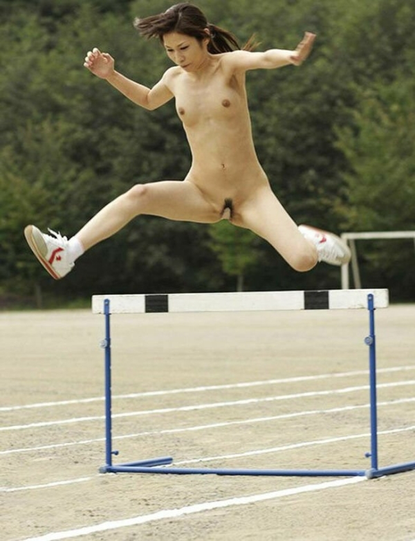 なぜか全裸になってスポーツや運動をしてるヌード女性たち | エロ画像が見たいんだ! 242 なぜか全裸になってスポーツや運動をしてるヌード女性たち | エロ画像が見たいんだ! 241 img 6a466b16d089d