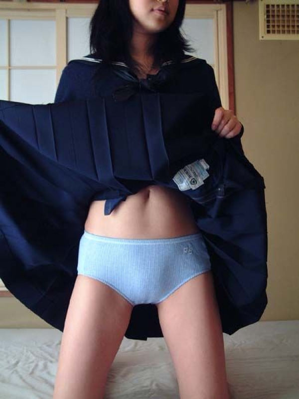 地味目なグレーの綿パン穿いてる女の子のエロ画像!染みが目立つねw 122 地味目なグレーの綿パン穿いてる女の子のエロ画像!染みが目立つねw 121 img 6a4a2826a2de6