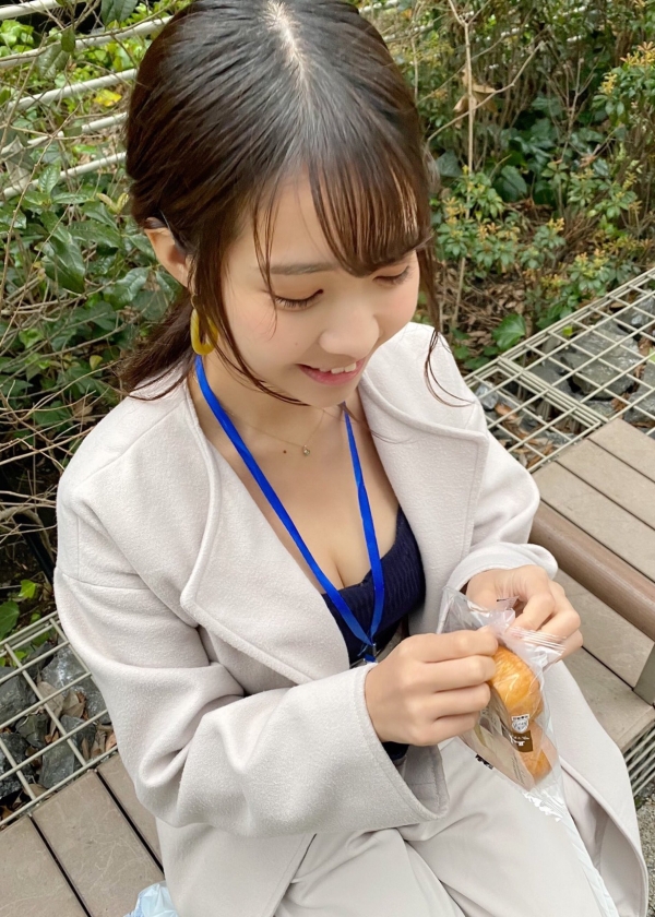 おっぱいの谷間がゆるゆるで正直ガン見しちゃう美人OLさんのエロい胸元wwwwwwwww | 素人エロ画像やったる夫 10 おっぱいの谷間がゆるゆるで正直ガン見しちゃう美人OLさんのエロい胸元wwwwwwwww | 素人エロ画像やったる夫 9 img 6a50bed92f9f8