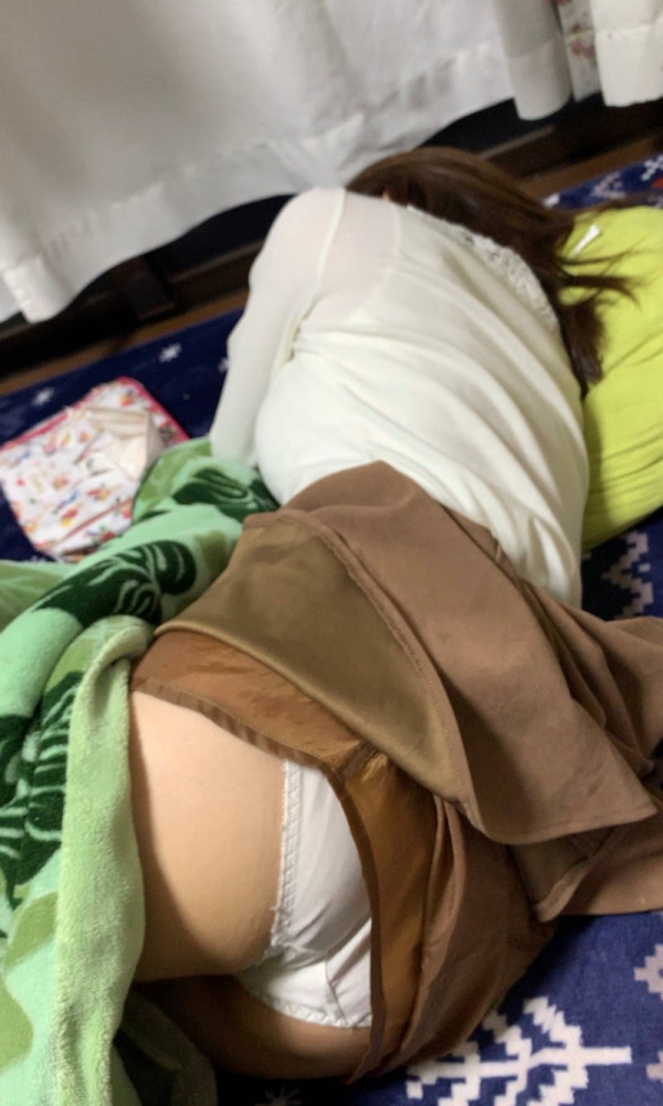 自宅でパンツ見放題の家庭内パンチラエロ画像 - 性癖エロ画像 センギリ 46 自宅でパンツ見放題の家庭内パンチラエロ画像 - 性癖エロ画像 センギリ 45 img 6a6df915a8f85