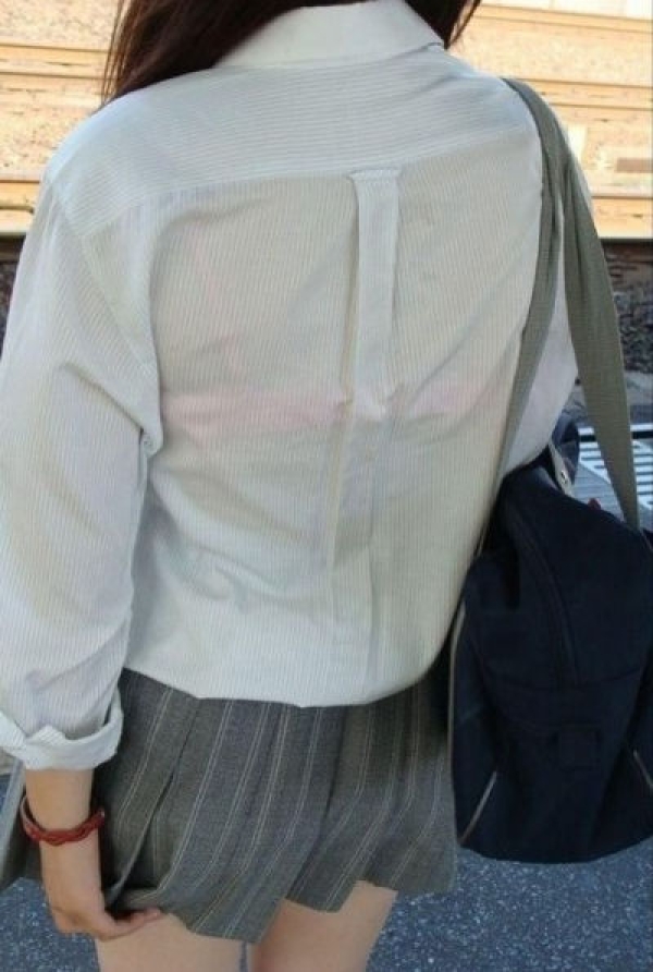 白ブラウスを着てブラジャーが透けているOLさんやJKのエロ画像! 186 白ブラウスを着てブラジャーが透けているOLさんやJKのエロ画像! 185 img 6a784c9953003