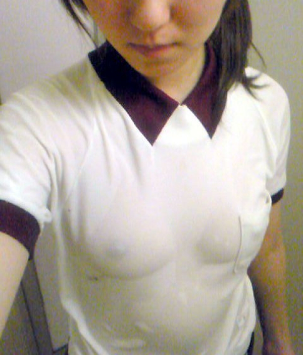 乳首が透けて見えちゃってるノーブラ体操服女子のエロ画像! 106 乳首が透けて見えちゃってるノーブラ体操服女子のエロ画像! 105 img 6a8c1315681a3