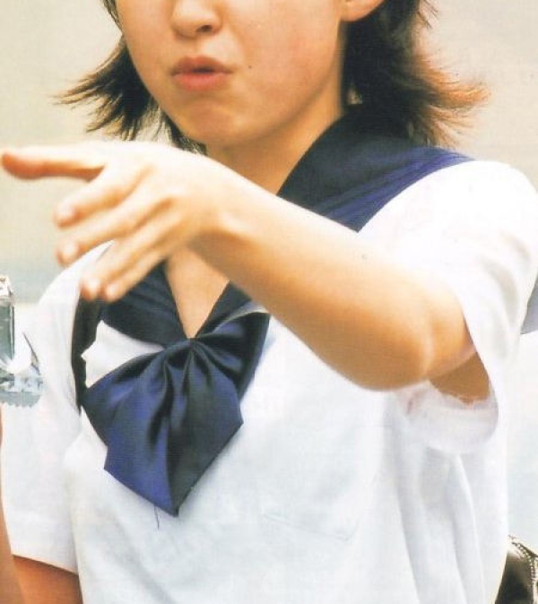 制服の袖の隙間から腋がチラ見えしてるJKのエロ画像!処理甘い子はいねえかw 90 制服の袖の隙間から腋がチラ見えしてるJKのエロ画像!処理甘い子はいねえかw 89 img 6a96baa3a9653