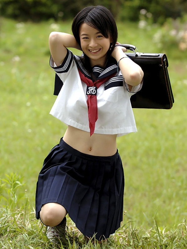 制服の袖の隙間から腋がチラ見えしてるJKのエロ画像!処理甘い子はいねえかw 96 制服の袖の隙間から腋がチラ見えしてるJKのエロ画像!処理甘い子はいねえかw 95 img 6a96baa403463