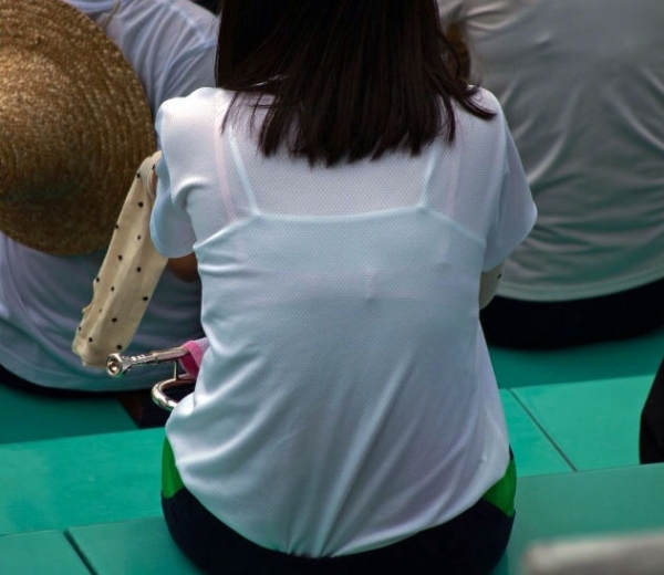 ブラジャーとキャミソールが衣服から透けて見えてる女の子のエロ画像! 58 ブラジャーとキャミソールが衣服から透けて見えてる女の子のエロ画像! 57 img 6a9d522d7e402