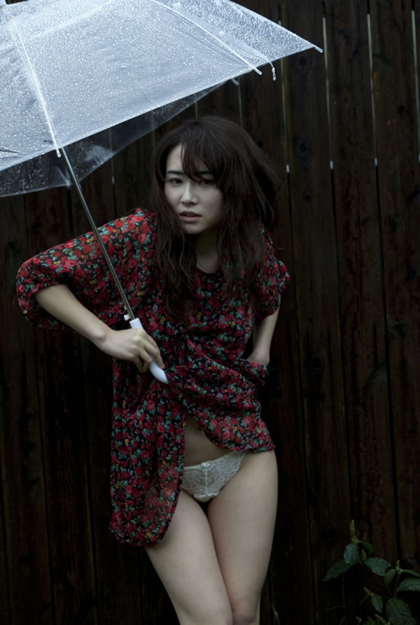 スカートが風で舞い上がったり巻き込んじゃってるハプニング系のパンチラ画像! 172 スカートが風で舞い上がったり巻き込んじゃってるハプニング系のパンチラ画像! 171 img 6aa6707ce38e7