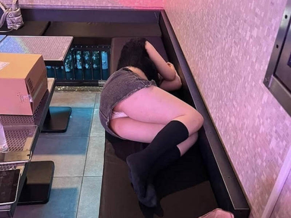 パンチラしやすくなるミニスカエロ画像 - 性癖エロ画像 センギリ 4 パンチラしやすくなるミニスカエロ画像 - 性癖エロ画像 センギリ 3 img 6ab2860df12a1