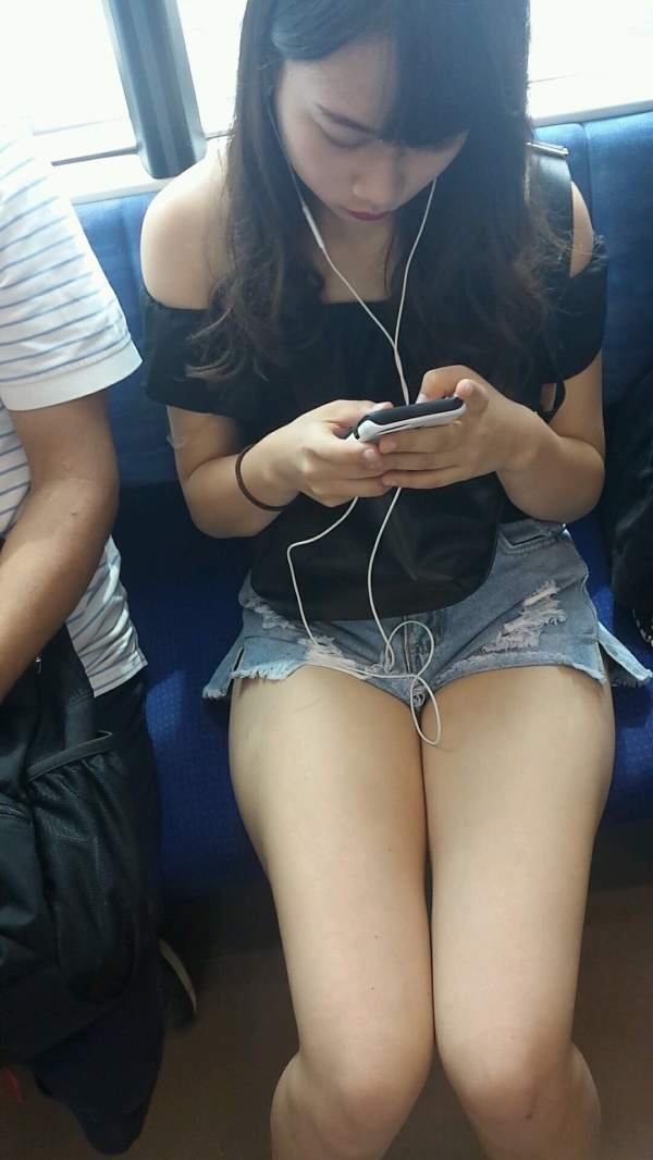 電車に乗ってるシコい女の画像うpするぞぉーwwwwwwwwwwwwwwwwww | 素人エロ画像やったる夫 20 電車に乗ってるシコい女の画像うpするぞぉーwwwwwwwwwwwwwwwwww | 素人エロ画像やったる夫 19 img 6ab39f82cb602