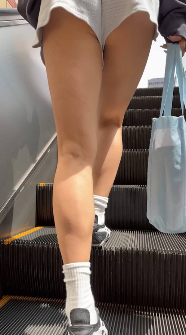 ショートパンツ女子のイイ太ももエロ画像 - 性癖エロ画像 センギリ 66 ショートパンツ女子のイイ太ももエロ画像 - 性癖エロ画像 センギリ 65 img 6acefa97c46b6