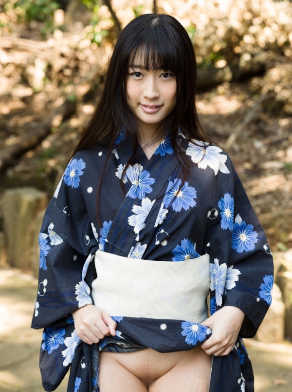 ノーパン浴衣美女が浴衣捲ってまんこ見せてくれるエロ画像! 112 ノーパン浴衣美女が浴衣捲ってまんこ見せてくれるエロ画像! 111 img 6adf21506810a