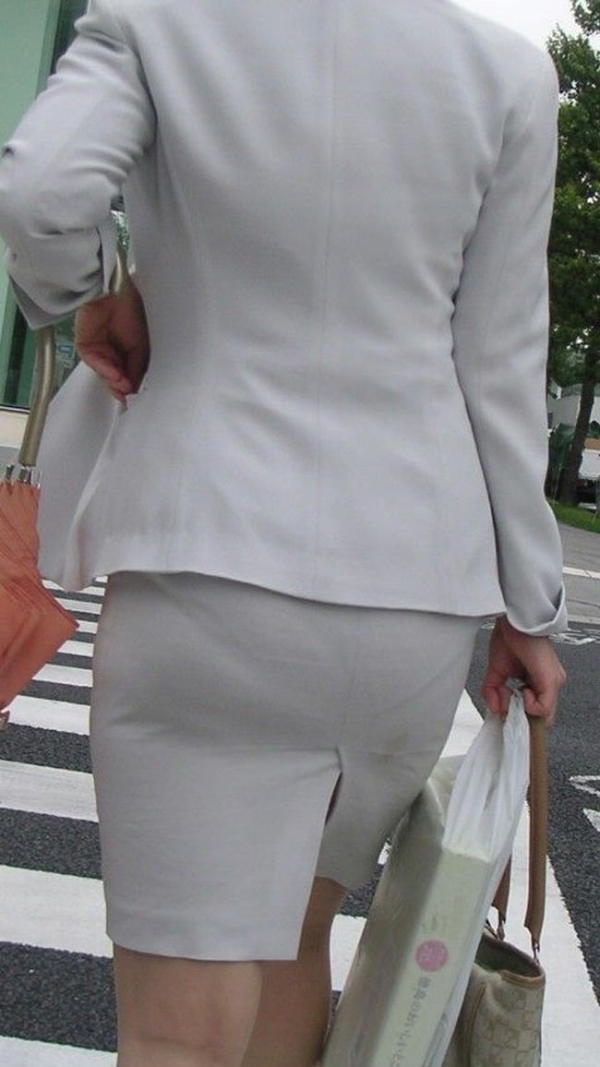 夏も終わるし街で見かけたパンツ透け透け娘の街撮り放出wwww | 素人エロ画像やったる夫 36 夏も終わるし街で見かけたパンツ透け透け娘の街撮り放出wwww | 素人エロ画像やったる夫 35 img 6ae3317da807b