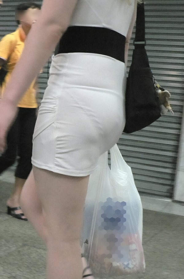 夏も終わるし街で見かけたパンツ透け透け娘の街撮り放出wwww | 素人エロ画像やったる夫 40 夏も終わるし街で見かけたパンツ透け透け娘の街撮り放出wwww | 素人エロ画像やったる夫 39 img 6ae3317de5737